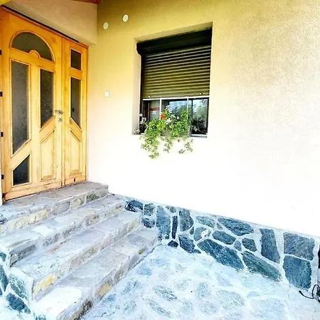Dvor Apartman Villa Donja Toponica
